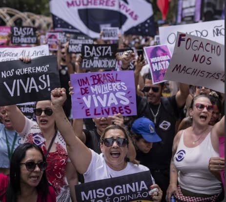 Quatro mulheres são mortas por dia em casos de feminicídio no Brasil em 2026