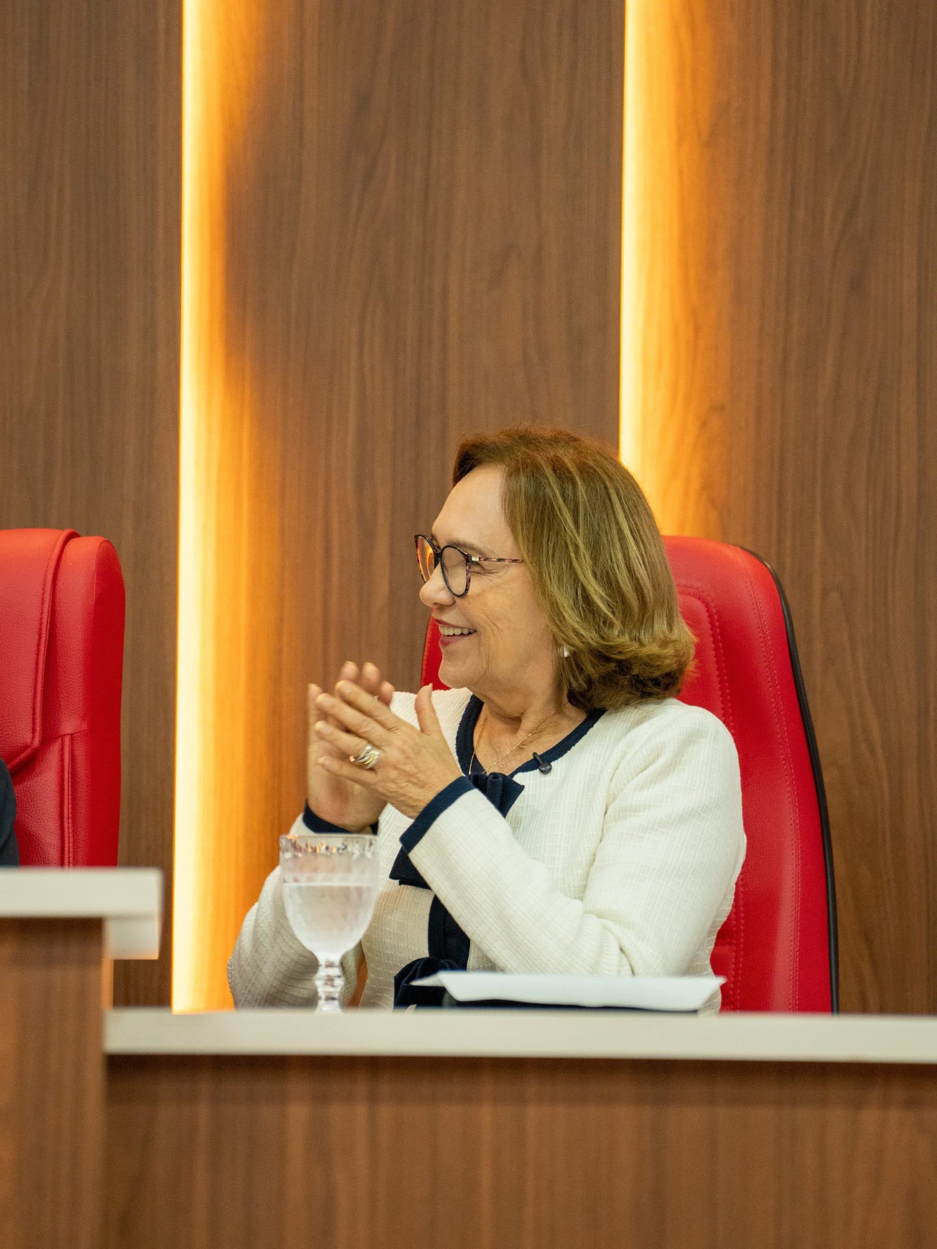 Zenaide cresce, reduz distância para Styvenson e segue entre os dois eleitos ao Senado