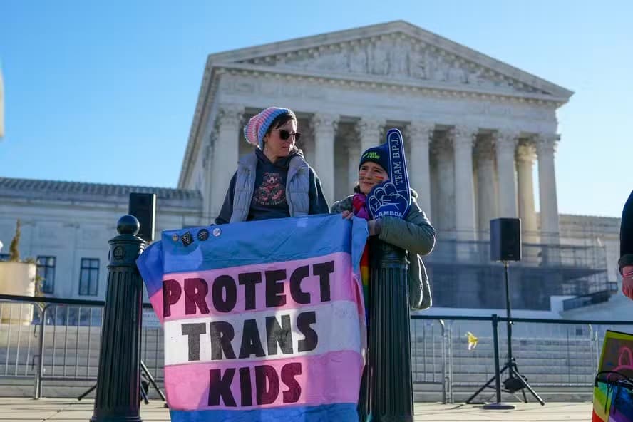 Supremo dos EUA mantém leis contra trans em times femininos