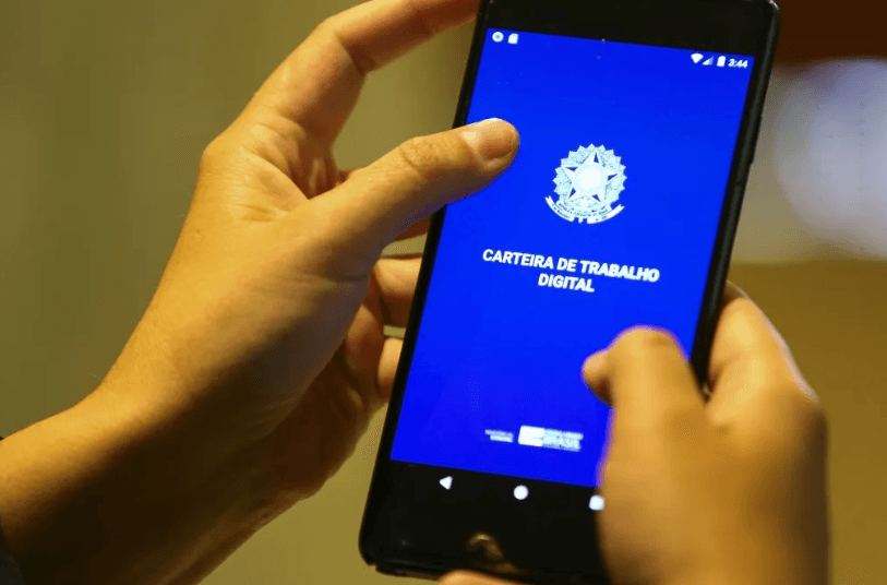 Fim da escala 6×1: Mudança terá custo bilionário a municípios, diz associação