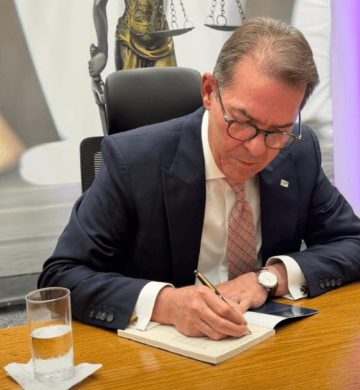 Ministro Marcelo Navarro Ribeiro Dantas lança obras jurídica e literária em Natal