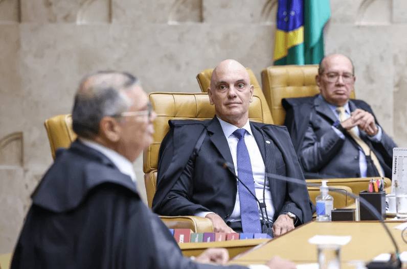 Dino, Moraes, Zanin e Gilmar votam em conjunto para liberar ‘penduricalhos' do Judiciário prévios a restrição determinada pela Corte