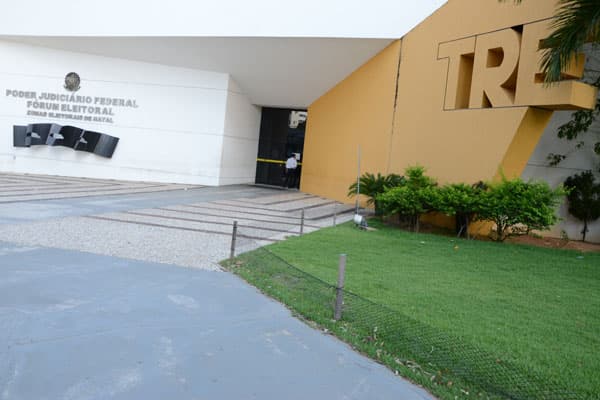 TRE-RN mantém suspensa divulgação de pesquisa ITEM após identificar ausência de relatório obrigatório