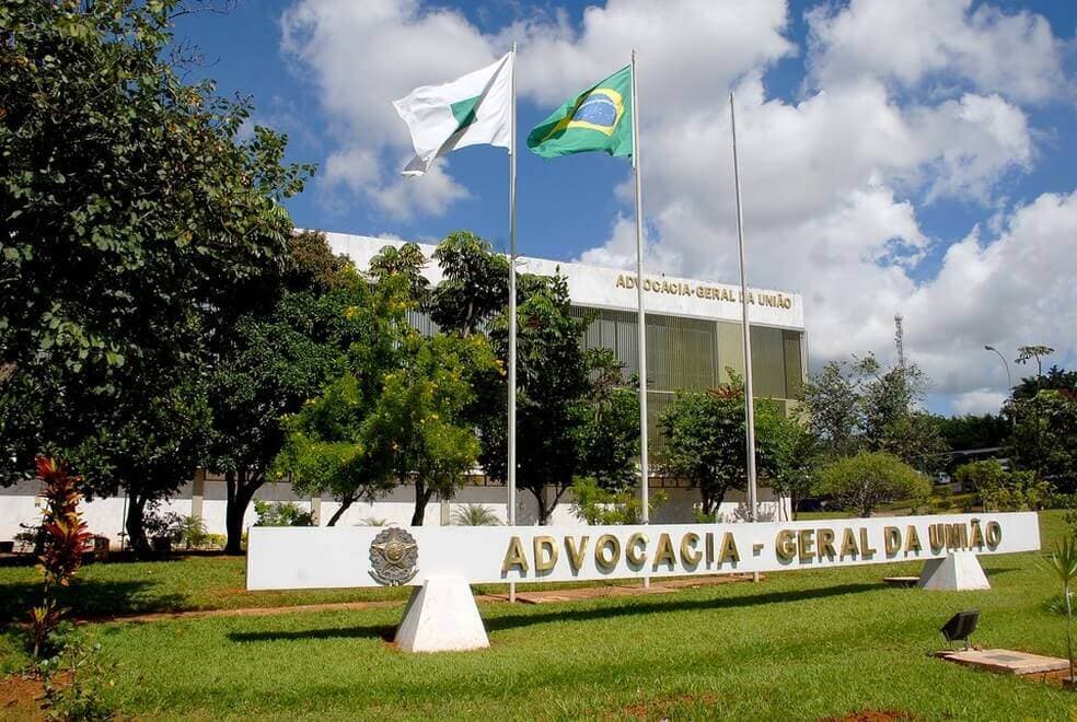 ESCÂNDALO DO INSS: PF aciona AGU para tentar reverter decisões de Mendonça que ampliaram a fiscalização sobre a investigação envolvendo Lulinha