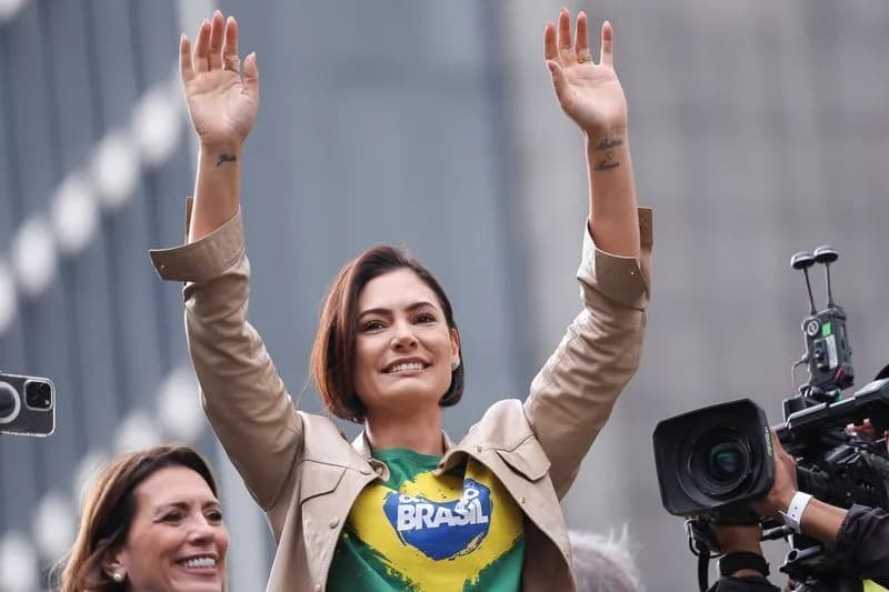 Após deixar o PL Mulher, Michelle lança o movimento "Imparáveis"