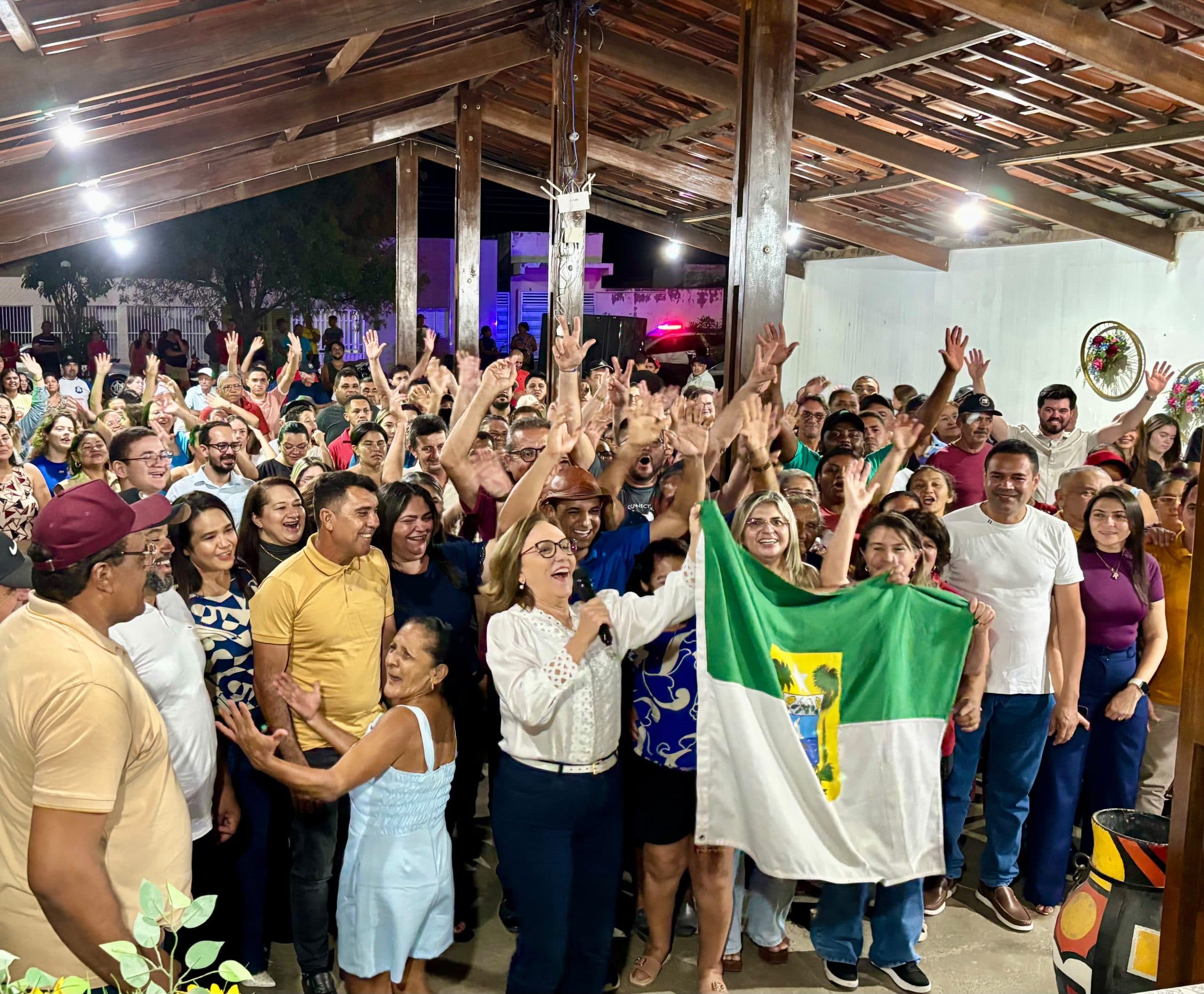 Prefeita Klebinha reúne vereadores, lideranças e multidão em demonstração de apoio a Dra. Zenaide em Taboleiro Grande