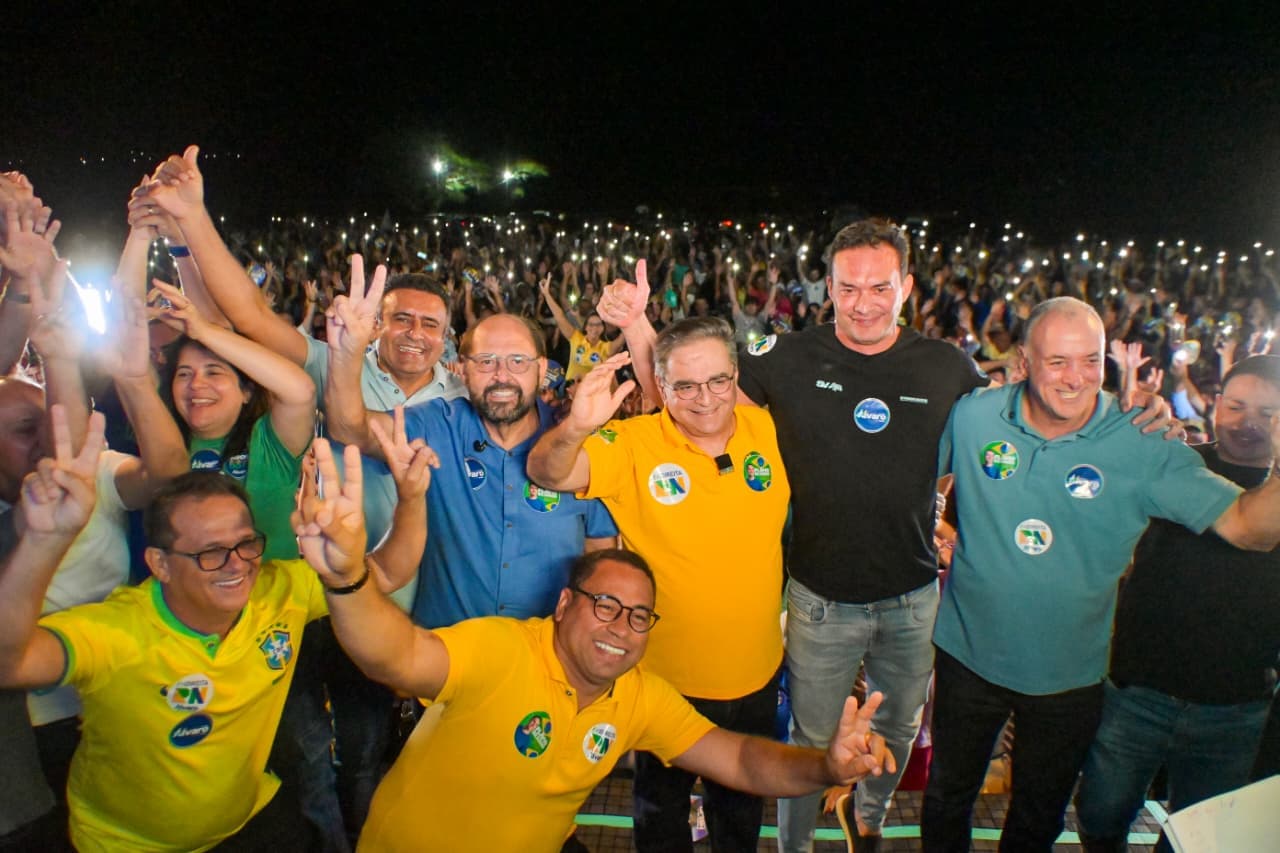 Multidão e expressiva presença de prefeitos marcam o Endireita RN na região Potengi com Álvaro Dias, em São Tomé