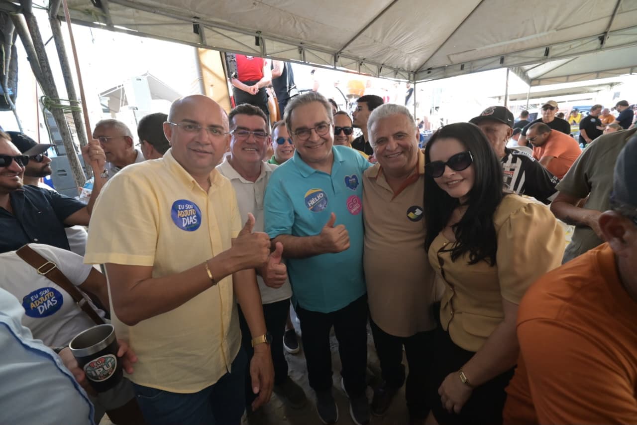 Tradição: recebido com carinho pelos amigos em Caicó, Álvaro Dias visita a tradicional Feirinha de Sant’Ana