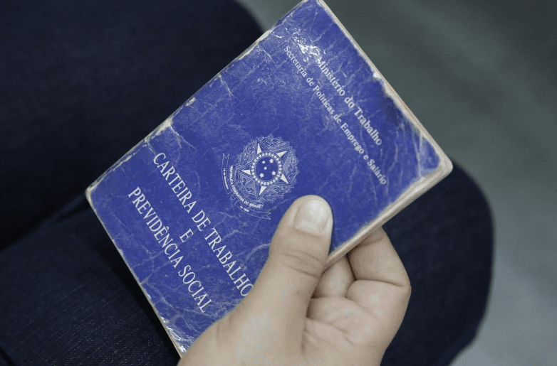 Geração de empregos no Brasil cai 25% nos seis primeiros meses de 2026 e registra pior primeiro semestre desde 2020, segundo dados do Caged