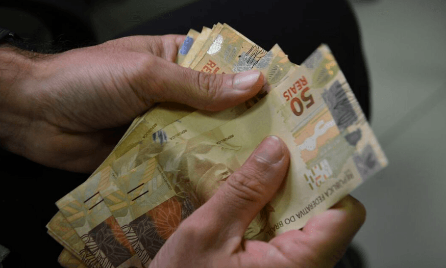 Poupança perde R$ 39,3 bilhões no primeiro semestre de 2026 em meio à pressão sobre o orçamento das famílias