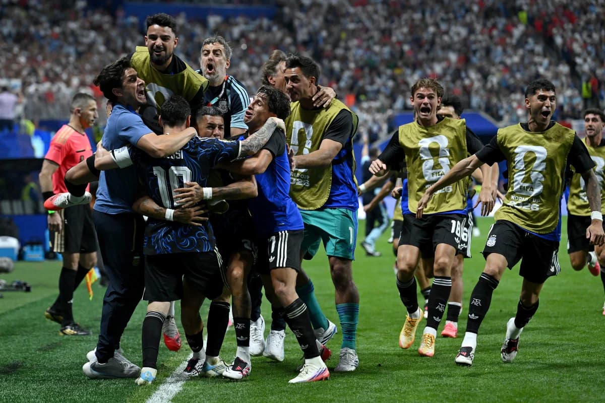Argentina vence Inglaterra e vai disputar final da Copa com Espanha