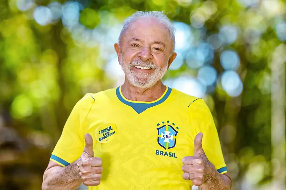 PEGA A VISÃO: Lula diz que Brasil saiu da Copa porque jogadores "não se conversavam"