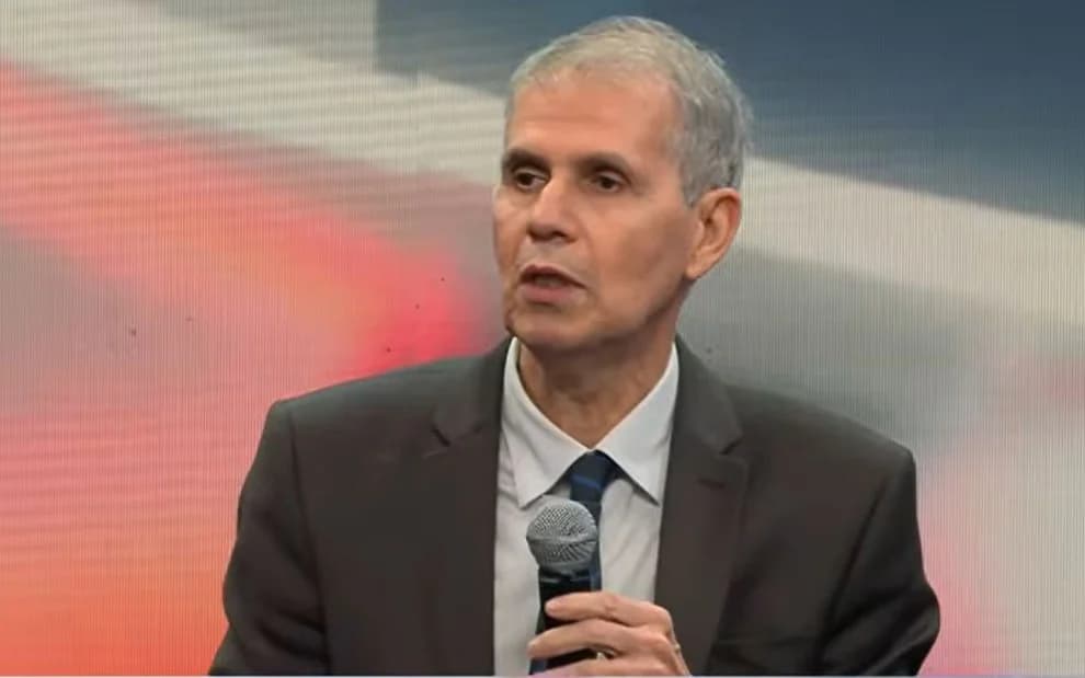 ATO FALHO? Ministro de Comunicação de Lula chama Band de Globo em evento