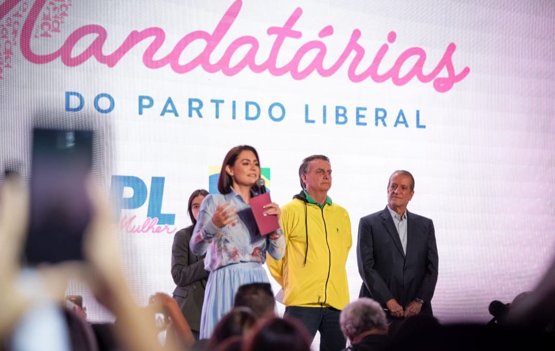 "Quem vai decidir é o Bolsonaro", diz Valdemar sobre candidatura de Michelle, após reunião