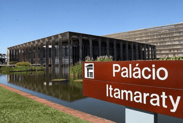 Itamaraty nega pedido de vistos a funcionários do governo Trump que viriam ao Brasil verificar integridade e transparência do processo eleitoral