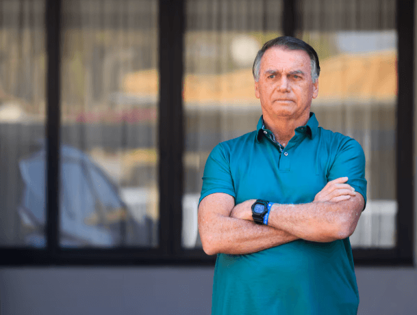 Polícia Federal diz ao STF que não houve apreensões após buscas por armas na casa de Bolsonaro