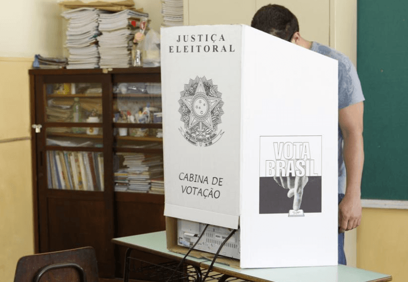 Filiação de jovens a partidos políicos cai 54% desde 2010, aponta levantamento