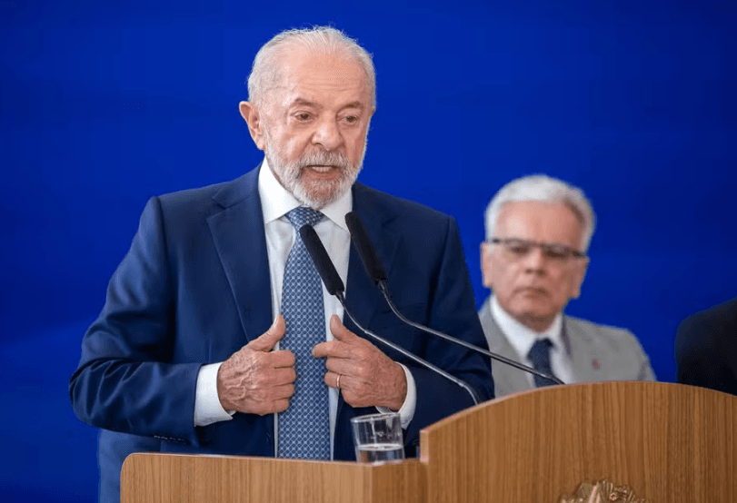 Lula convoca ministros para reunião no Planalto após decisão dos EUA de impor ‘novo tarifaço'