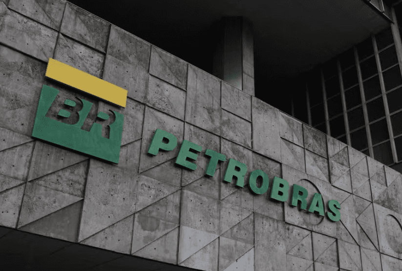 Petrobras reduz preço do querosene de aviação em 14,5% a partir de julho