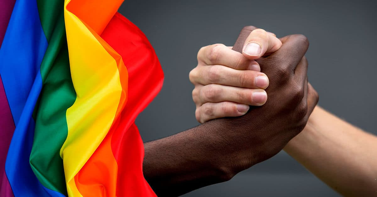 Lei prevê cassação de alvará de estabelecimentos em casos de racismo e LGBTfobia em Natal