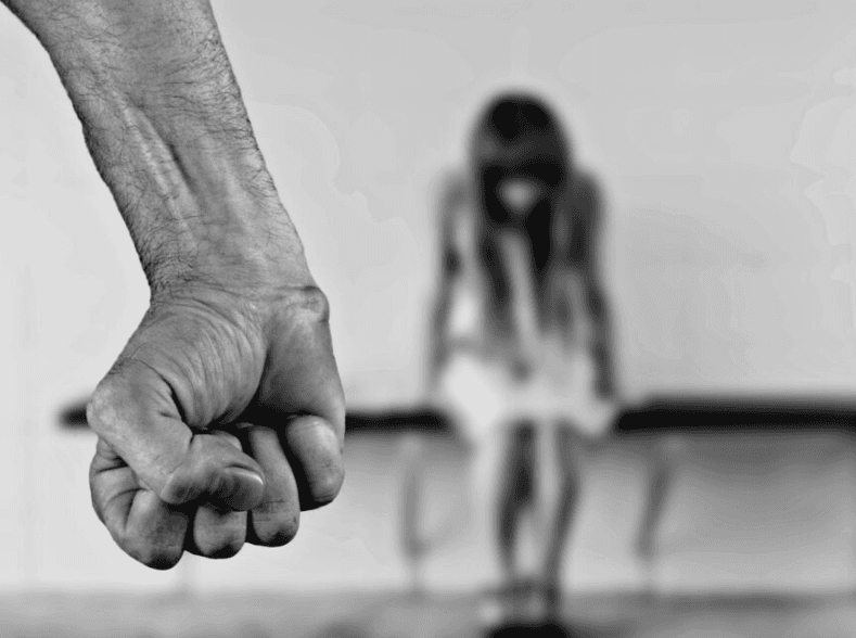 Brasil registra 685 mil casos de violência infantojuvenil em 5 anos; meninas representaram 62% das vítimas