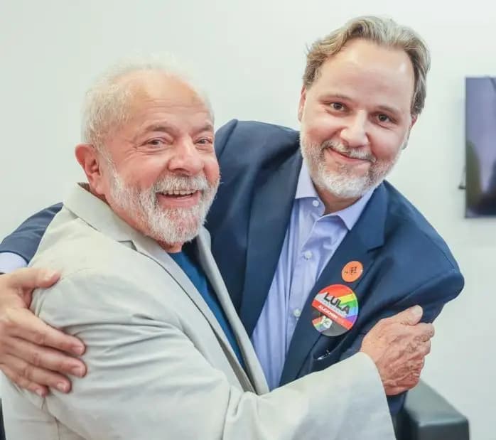 Lula se reúne com advogado de Lulinha em meio a inquéritos da PF contra o filho