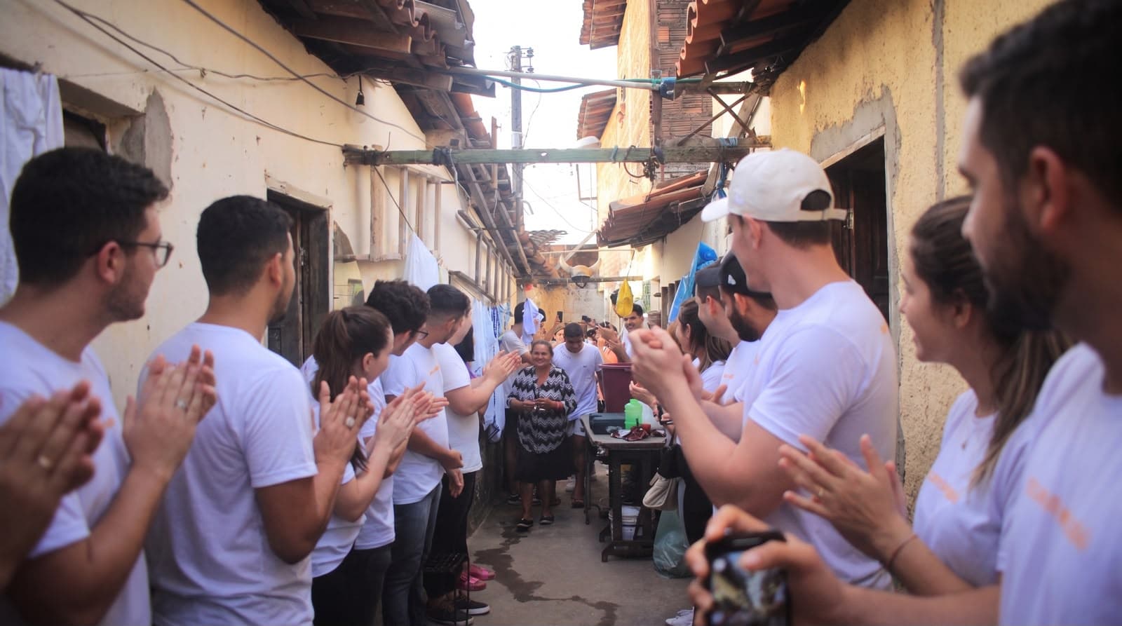 10 MIL VOLUNTÁRIOS NAS RUAS: Ame Seu Vizinho chega à última semana com grande mobilização social