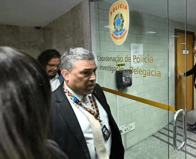 ESCÂNDALO DO INSS: Presidente da Confederação Nacional dos Agricultores Familiares se entregou à Polícia Federal após ser considerado foragido