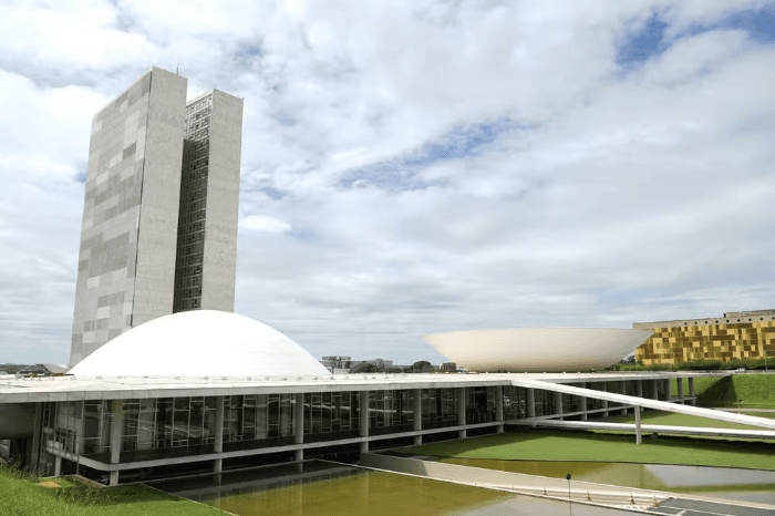 Congresso adia o fim do recesso e só volta aos trabalhos no dia 10 de agosto