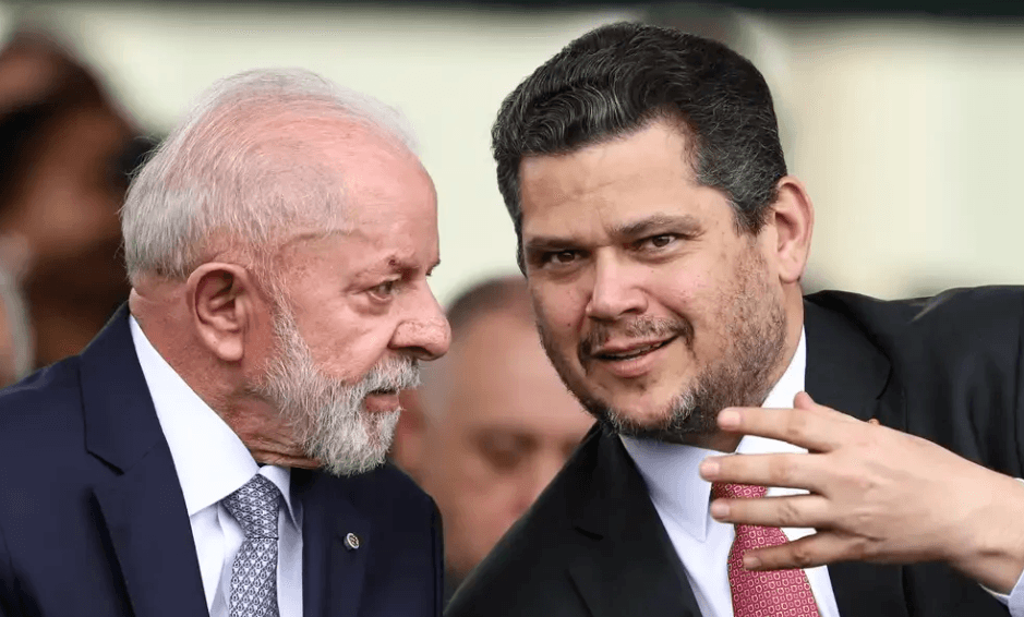 DO “INIMIGO DO POVO” AO ACORDO ELEITORAL: PT e Lula se reaproximam de Davi Alcolumbre nos bastidores
