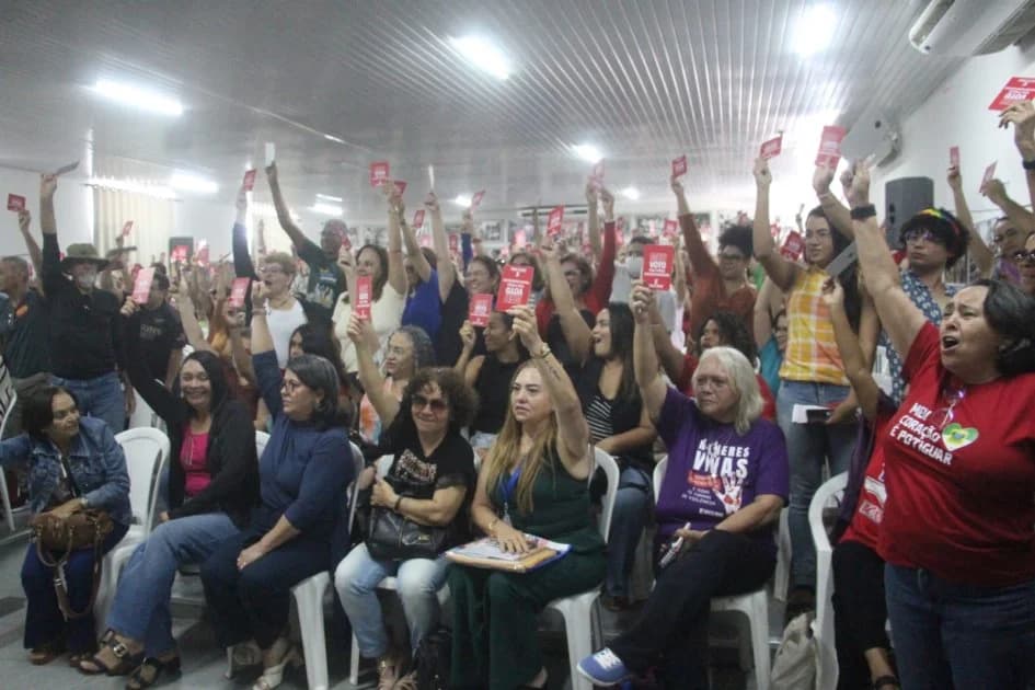Professores de Natal desafiam a Justiça e decidem manter greve sob pagamento de multa