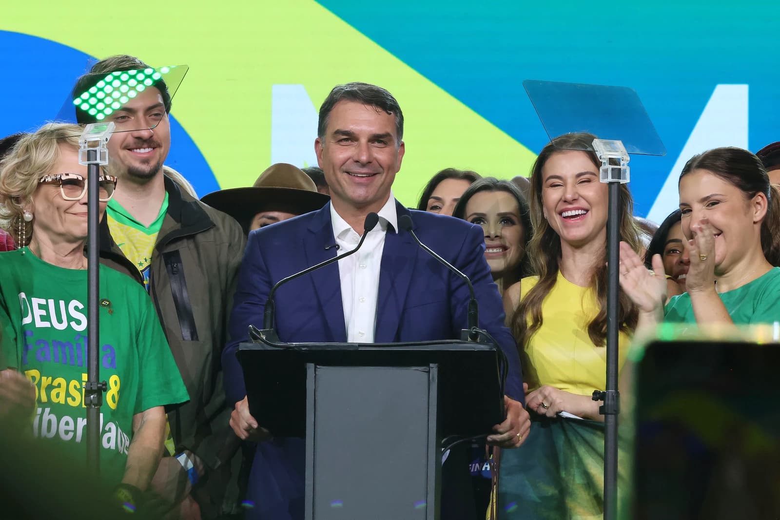 FUNDO ELEITORAL: Flávio lidera em doações a candidatos ao Planalto; Lula é 2º