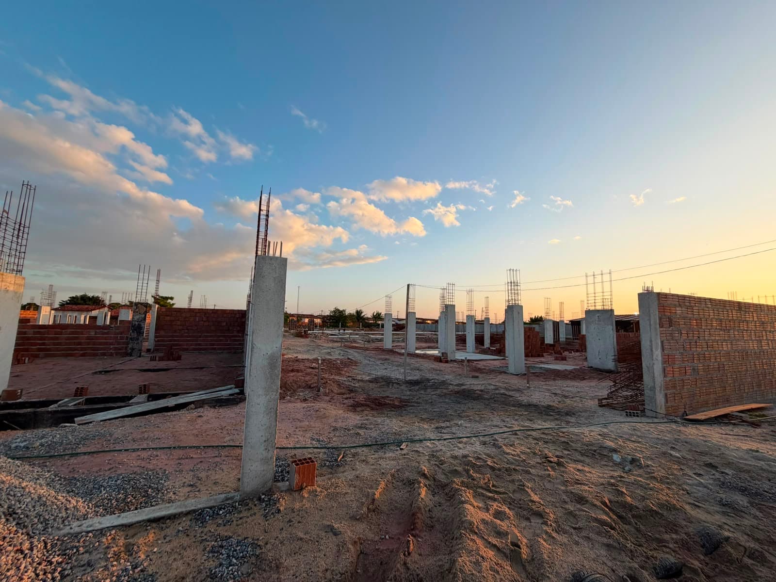Prefeitura de Extremoz anuncia construção de nova escola no bairro Los Castanheiros