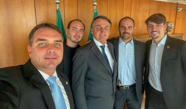Moraes nega visita de filhos a Jair Bolsonaro no Dia dos Pais