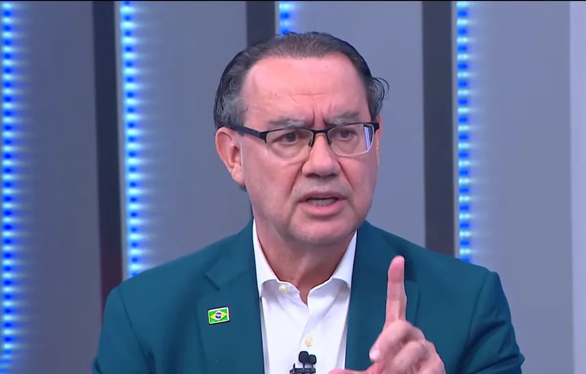 Augusto Cury diz ser professor de pós-graduação da USP, mas universidade nega vínculo