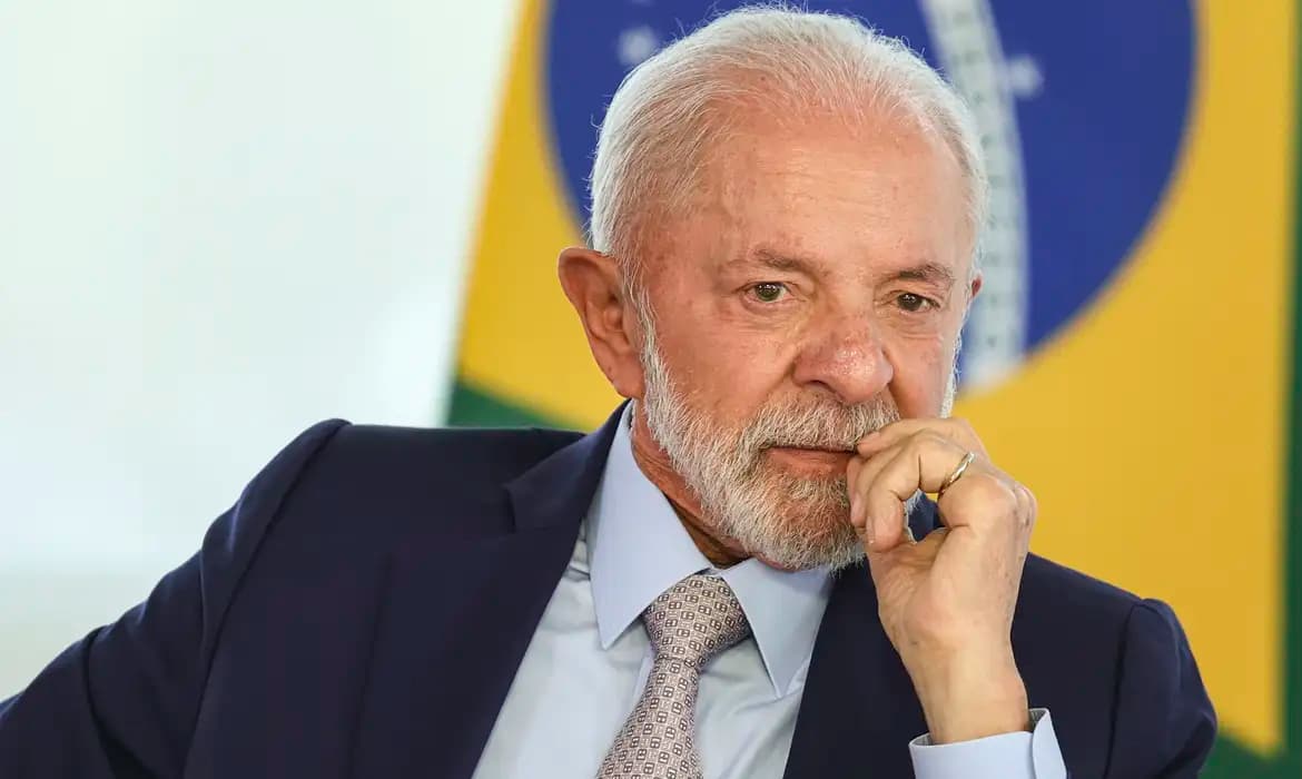TIRO NO PÉ? Estratégias eleitorais recentes de Lula acendem alerta vermelho na campanha