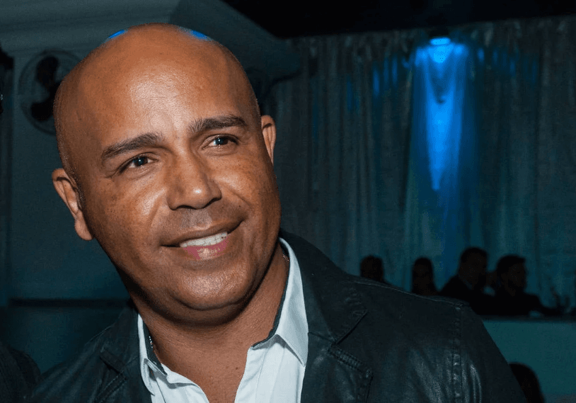TENSÃO: Cantor Rick desaparece após helicóptero perder contato em SC