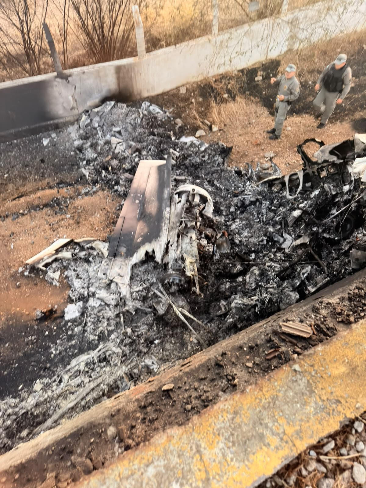 FOTOS: Vejam como ficou o avião de Rey Vaqueiro após acidente em Parelhas-RN