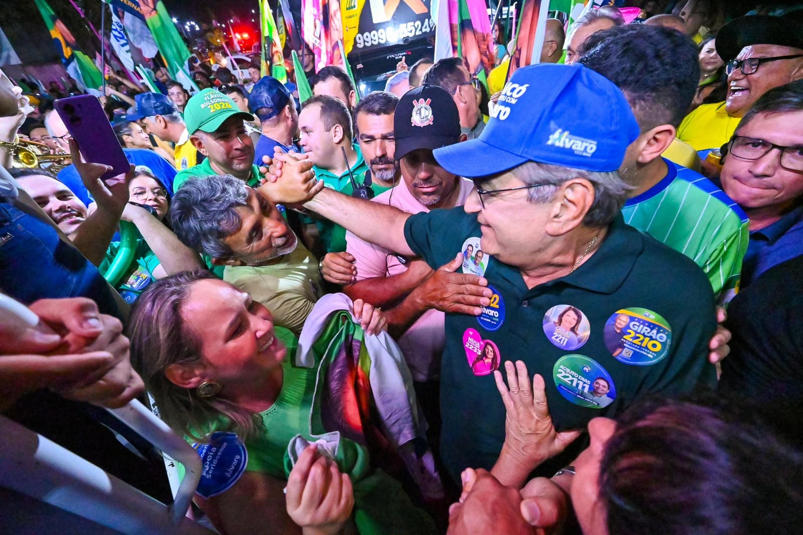 Caravana 22 para Caicó e leva multidão às ruas em noite histórica de Álvaro Dias no Seridó
