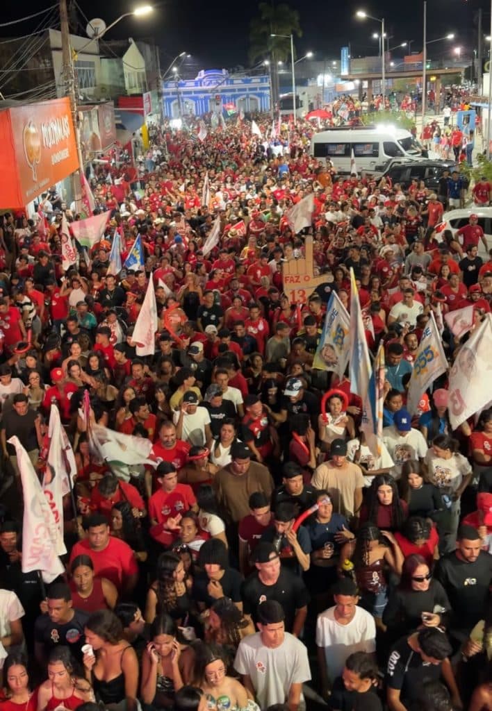 Vigília da Vitória reúne multidão pelas ruas de João Câmara