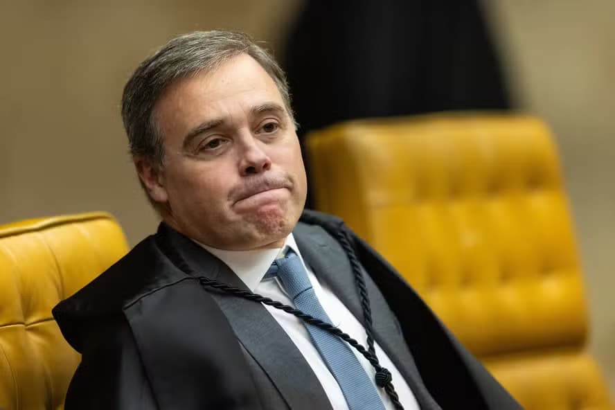 Mensagens revelam encontro reservado entre Vorcaro e ministro André Mendonça do STF