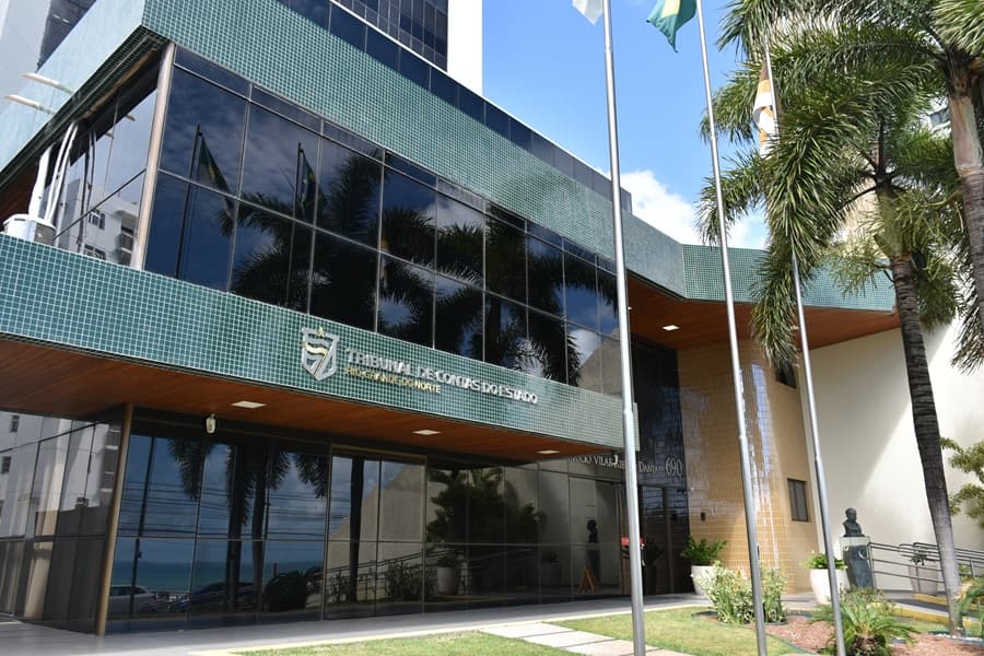 TCE abre negociação para solucionar impasses da Arena das Dunas e da Via Costeira