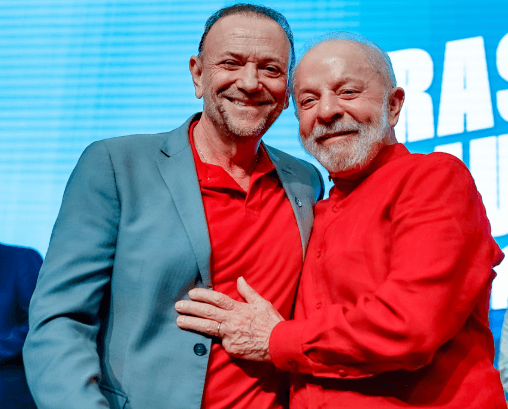 Presidente do PT cobra nome de Lula em materiais de campanha e ameaça pedir devolução do fundo eleitoral a candidatos a deputado