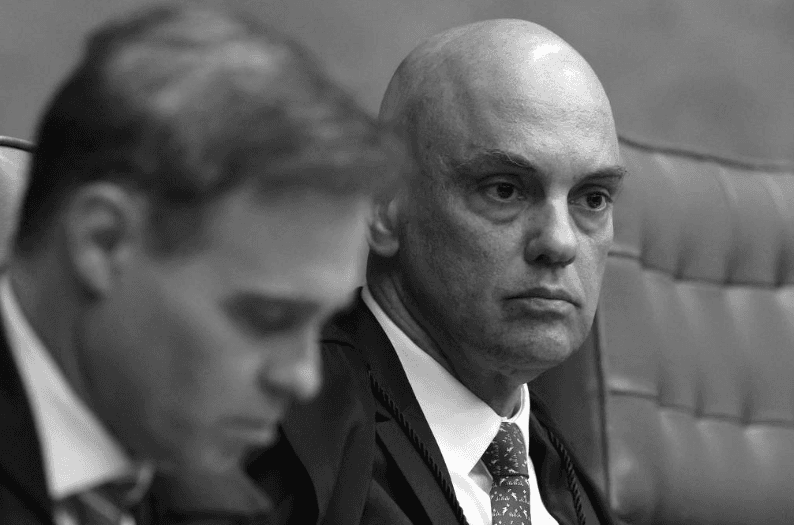 EDITORIAL FOLHA DE S. PAULO: Moraes ataca Mendonça e acerta a República