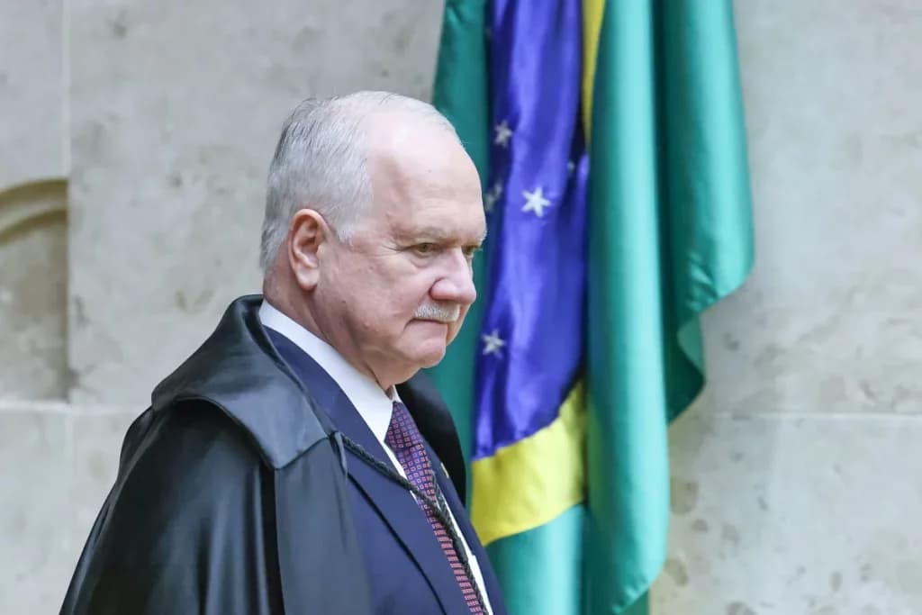 CRISE NO STF: Fachin avalia antecipar voto sobre investigação contra Moraes e pode propor afastamento