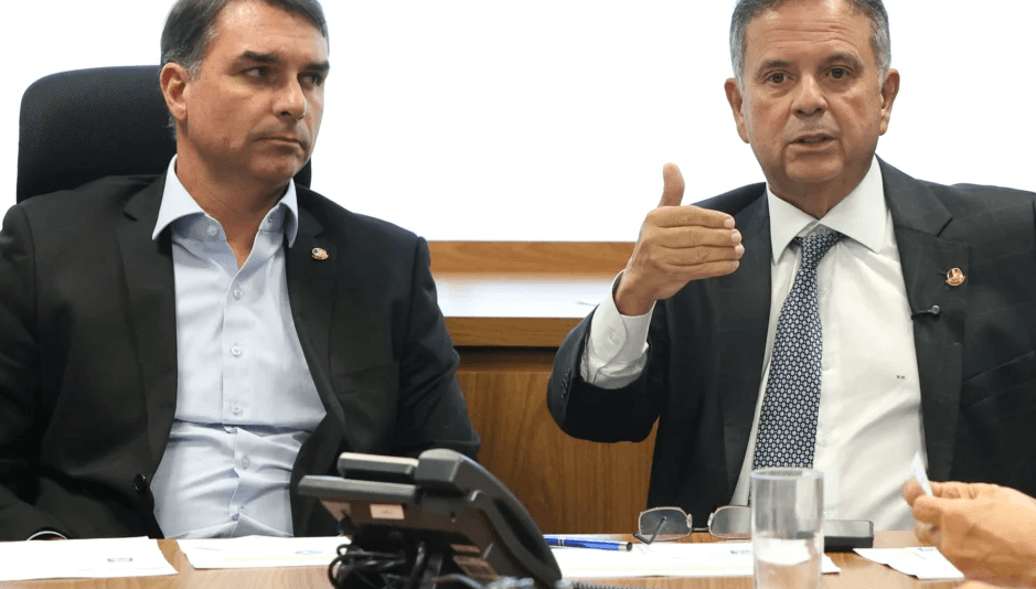 CÁLCULO POLÍTICO: Flávio é orientado a não questionar reajuste do Bolsa Família no TSE