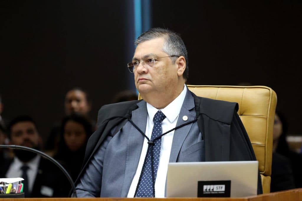 Dino fala em “caos” na PF e critica decisão de “único magistrado” que afastou cúpula da corporação