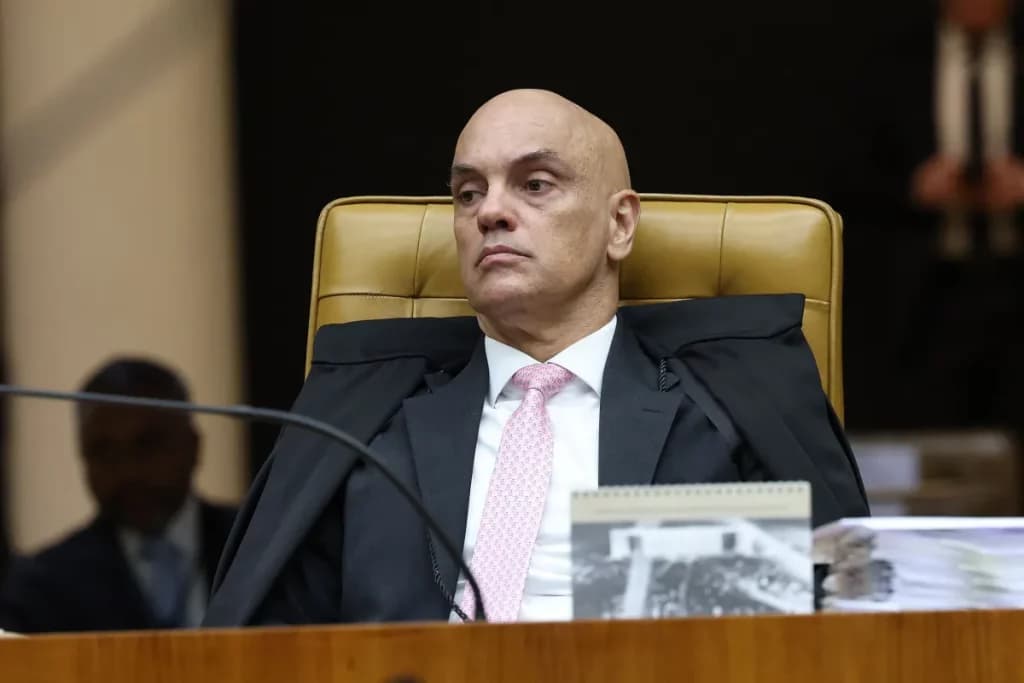 Após Fachin marcar sessão sobre investigação, Moraes anuncia que fará pronunciamento hoje