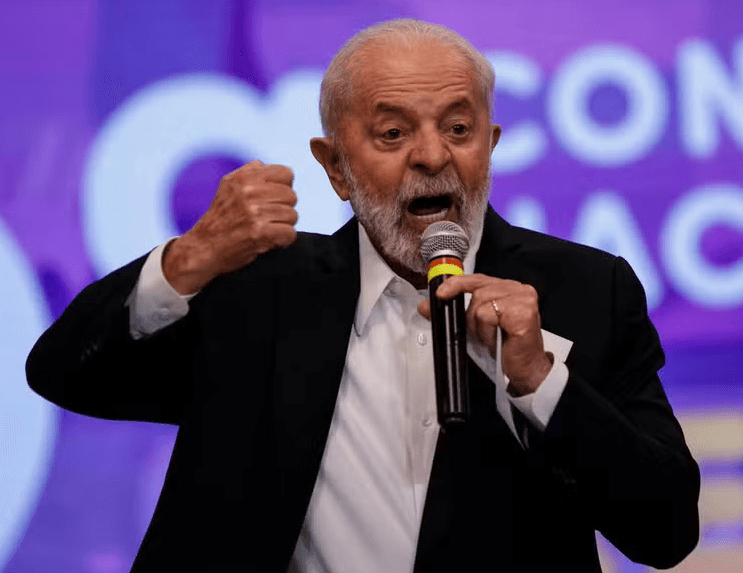 SOBERBA: "Não quero ser comparado com o Flávio, que ele não é ninguém. Quero ser comparado com o pai dele", diz Lula