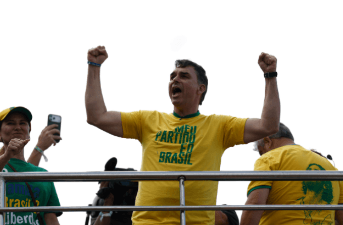 "PRESSÃO POPULAR": Flávio diz que multidão na Paulista em ato no 7 de setembro pode influenciar decisão do STF sobre Moraes